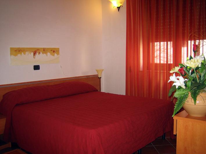 Bed And Breakfast La Terrazza Cisternino Room photo